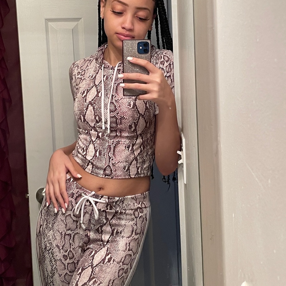 Snake print set
